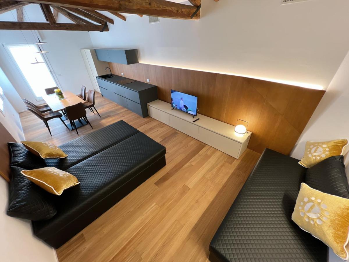 Attico Vivit 60 Apartment Mestre Bagian luar foto
